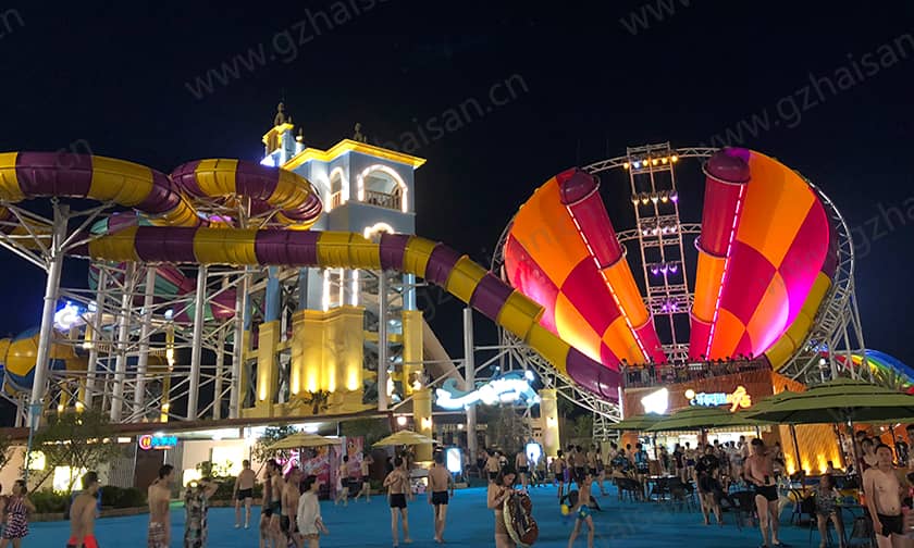 超级龙卷风水滑道提供了一种新的、刺激的水上体验