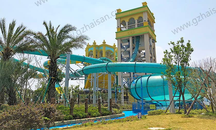 浙江大目湾阿拉的海水上乐园太空一号滑道